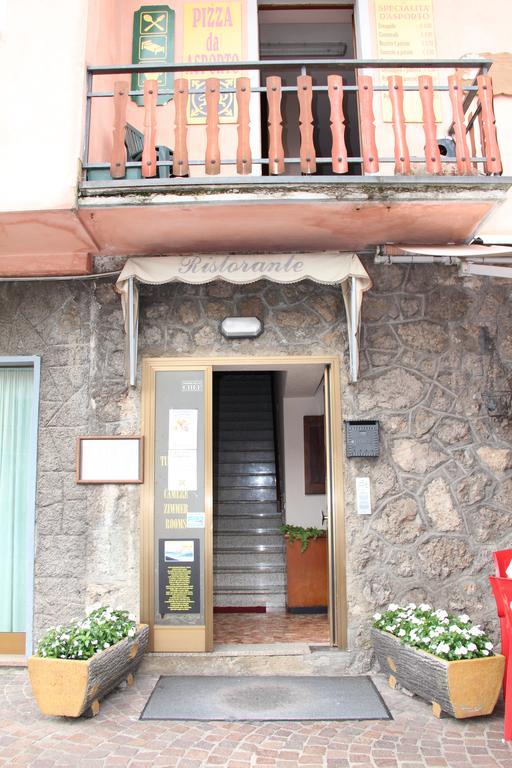 B&B Edelweiss Кастионе дела Презолана Екстериор снимка