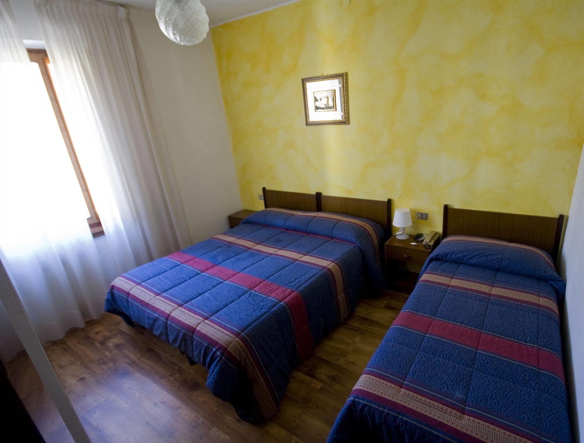 B&B Edelweiss Кастионе дела Презолана Екстериор снимка