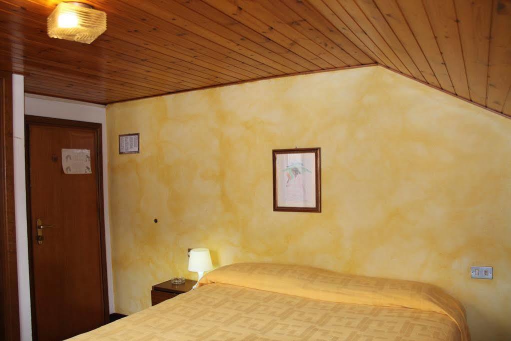 B&B Edelweiss Кастионе дела Презолана Екстериор снимка