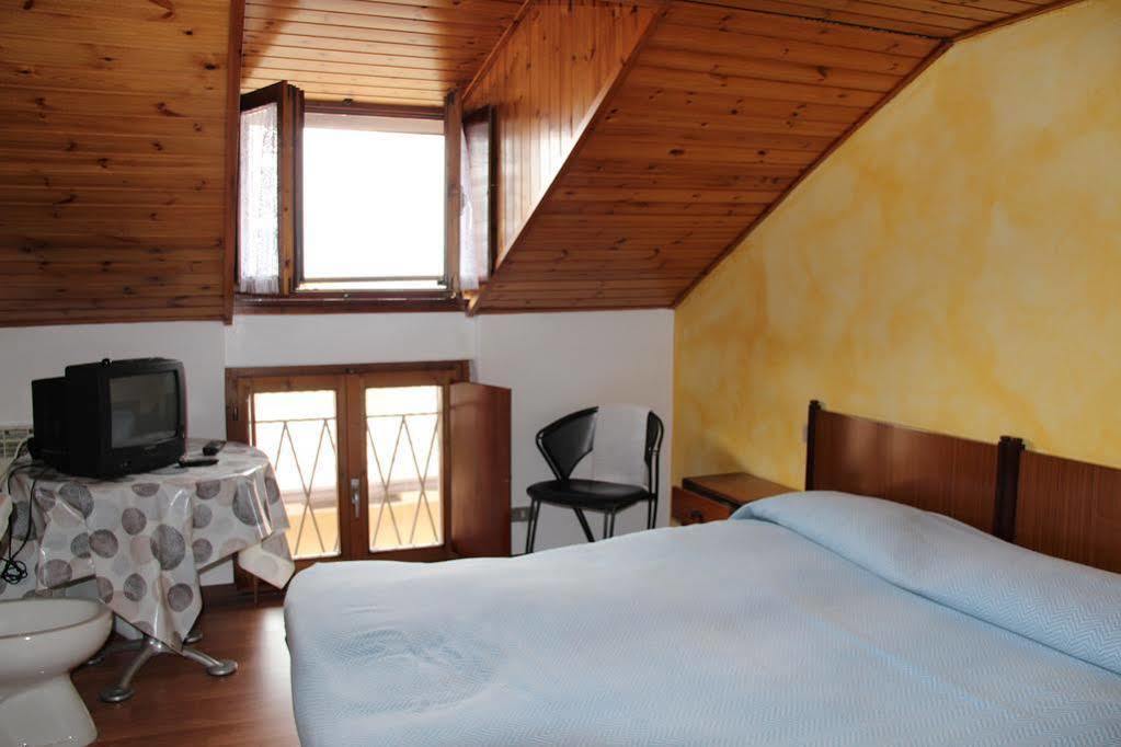 B&B Edelweiss Кастионе дела Презолана Екстериор снимка